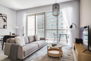 Fernseher, Stereoanlage