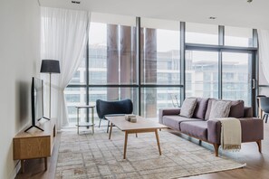 Télévision, chaîne hi-fi