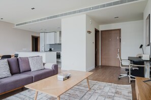 Télévision, chaîne hi-fi