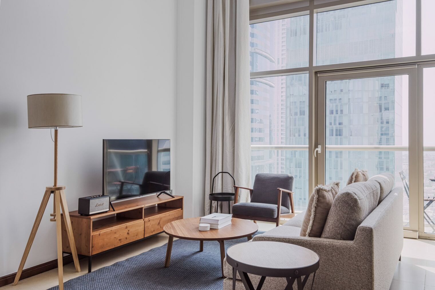 Télévision, chaîne hi-fi