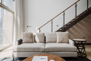 TV, stereo - Blueground | DIFC, pool, nr Dubai Mall (Dubai)