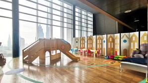 Children’s area - Blueground | DIFC, pool, nr Dubai Mall (Dubai)