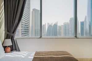 Iron/ironing board, WiFi, bed sheets - Blueground | DIFC, pool, nr Dubai Mall (Dubai)