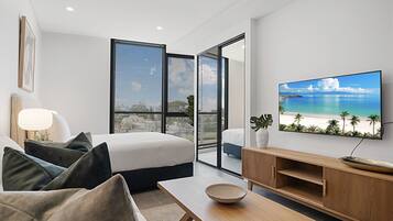 Iron/ironing board, WiFi, bed sheets