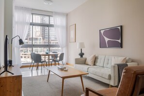 Fernseher, Stereoanlage