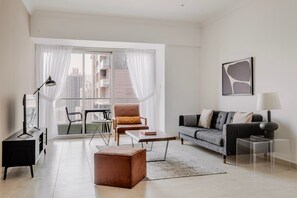 Fernseher, Stereoanlage