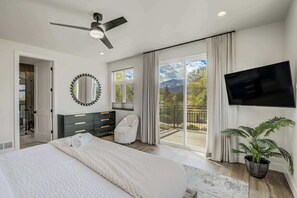 Unclassified image, 4 of 62, button