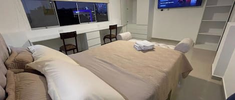 1 sovrum, skrivbord, strykjärn/strykbräda och gratis wi-fi