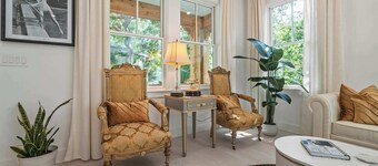 The Royal Floridian l Heated Pool l Walk to DNTN