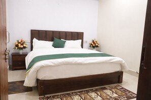 Deluxe Double Room | Soundproofing - Hotel Dixit Residency Vrindavan (Vrindavan)