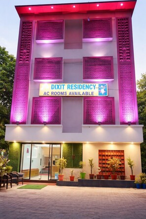 Exterior - Hotel Dixit Residency Vrindavan (Vrindavan)