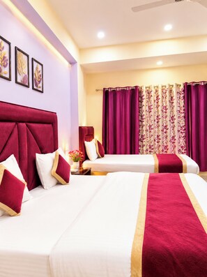 Superior Triple Room, Air conditioning | Hypo-allergenic bedding available, desk, soundproofing, bed sheets - Hotel Dixit Residency Vrindavan (Vrindavan)