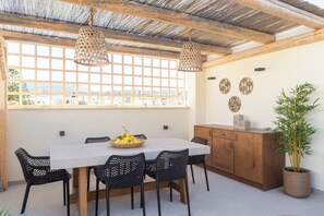 Dining - Old Town Charm – Cozy 2BR with Rooftop Terrace (Rethymno)