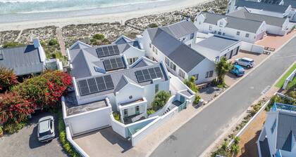 Charmantes Ferienhaus in Langebaan mit Panoramablick