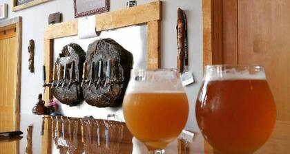 Cozy 1-bedroom Inn Suite in enchanting Canaan Valley, WV with WiFi, AC and Pool