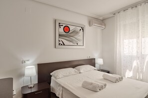 2 habitaciones, tabla de planchar con plancha y wifi gratis 