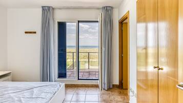 3 sovrum, strykjÀrn/strykbrÀda, gratis wi-fi och sÀngklÀder