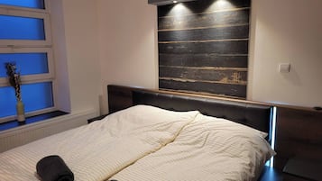 1 dormitorio, tabla de planchar con plancha, Internet y ropa de cama
