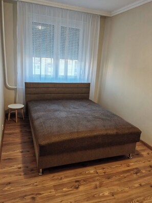 1 habitación, internet y ropa de cama