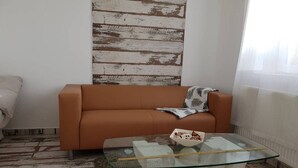 TV - Cozy in Downtown with free parking (Kecskemét)