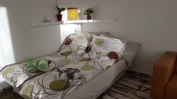 1 chambre, fer et planche Ă  repasser, accĂšs Internet, draps fournis