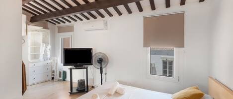 1 chambre, Wi-Fi gratuit, draps fournis