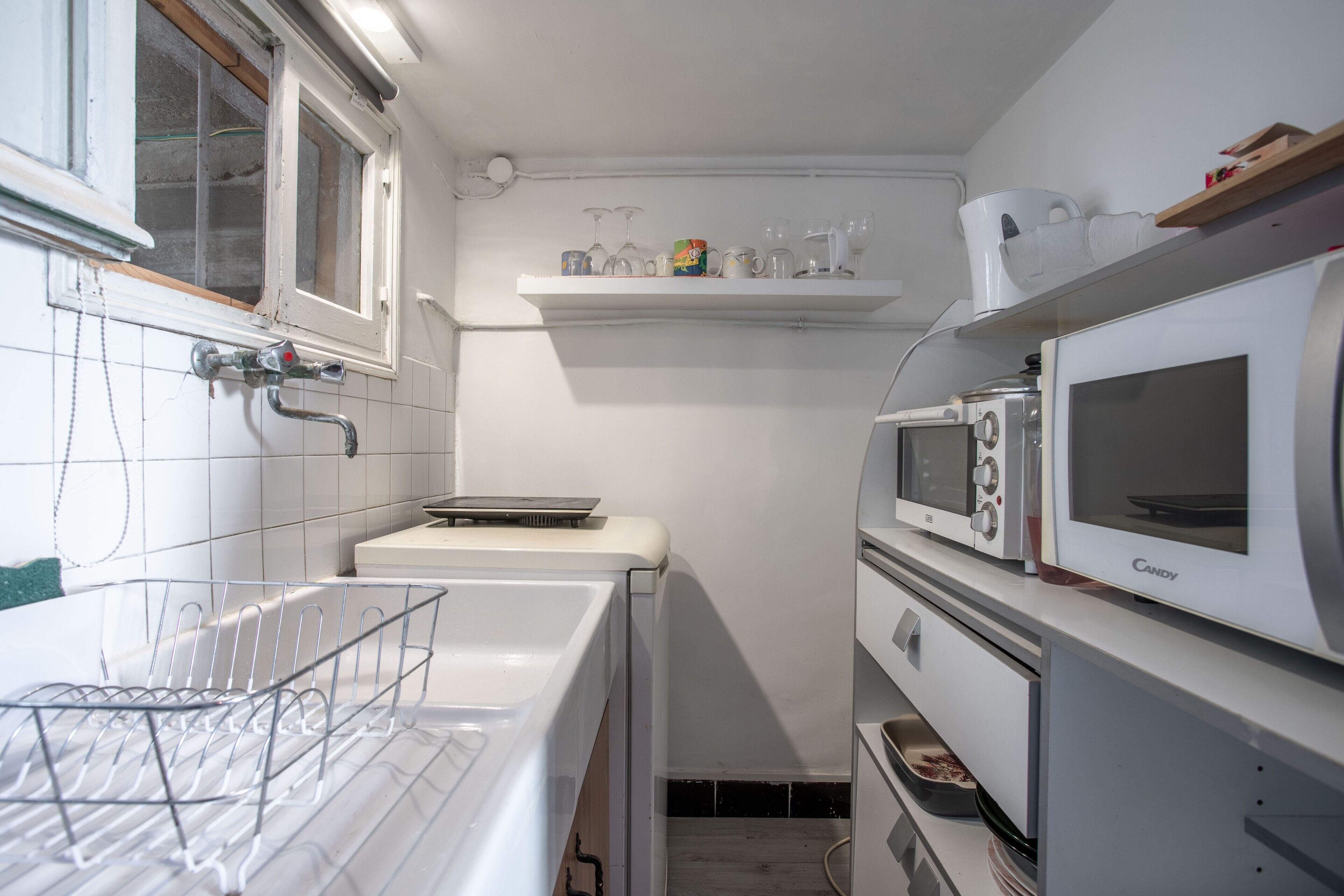 雪櫃、微波爐、焗爐、爐具