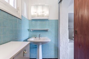 Douche, serviettes fournies