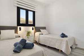 Iron/ironing board, free WiFi, bed sheets