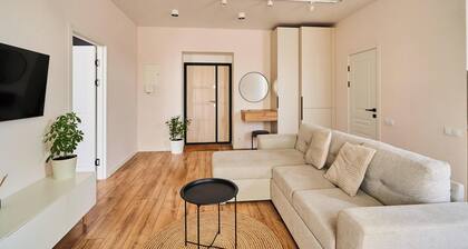 Step Out to Stores & Parks â TOP - 1BR on Blvd