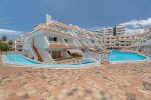 Pool - Vacation 'Serene Terrace and Pool' with Shared Pool, Private Terrace and Wi-Fi (Playa de la Américas)