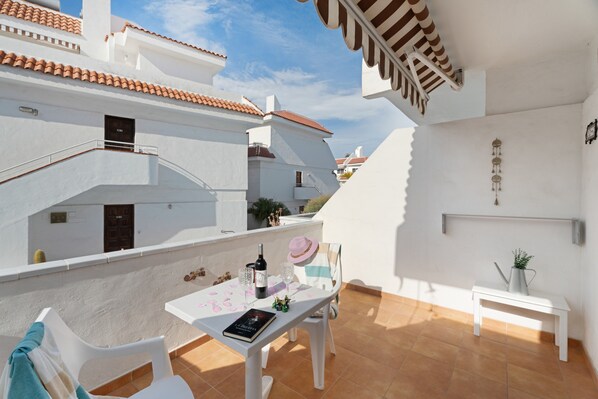 تناول الطعام بالخارج