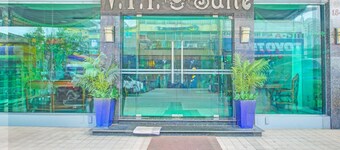 Modern Twin Escape at Townhouse VIP Suites