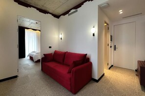 In-room safe, desk, soundproofing, free cribs/infant beds