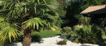 Magnificent Studio in Contemporary Villa with Swimming Pool & Private Parking