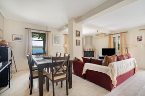 TV, fireplace, stereo