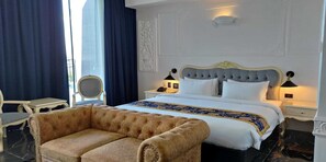 1 slaapkamer, een bureau, een strijkplank/strijkijzer, wifi