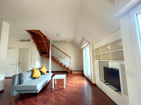 Apartment | Living area