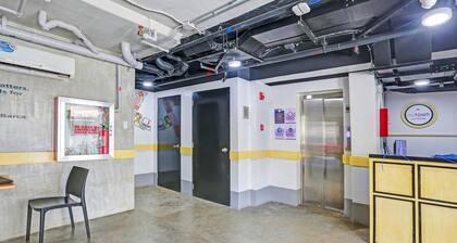 Modern Female Bunk for a Stylish Makati Escape