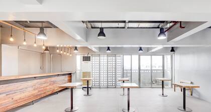 Cozy Double Retreat in Olympia, Makati -Santa