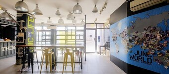 Chill Bed in Mixed Dorm at Junction Hostel- Manila