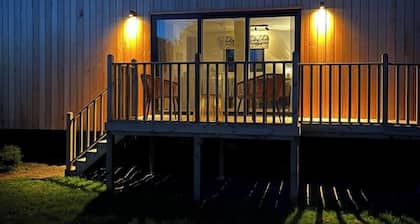 Unbox at Poplar Tree: Poplar (1)