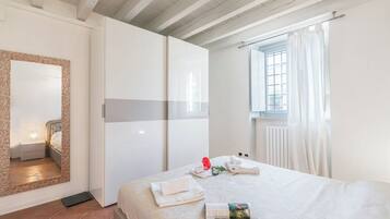 Standard Apartment, Multiple Bedrooms (Magnolia House) | 2 bedrooms, free WiFi, bed sheets