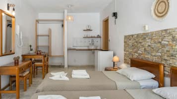 1 bedroom, free WiFi, bed sheets