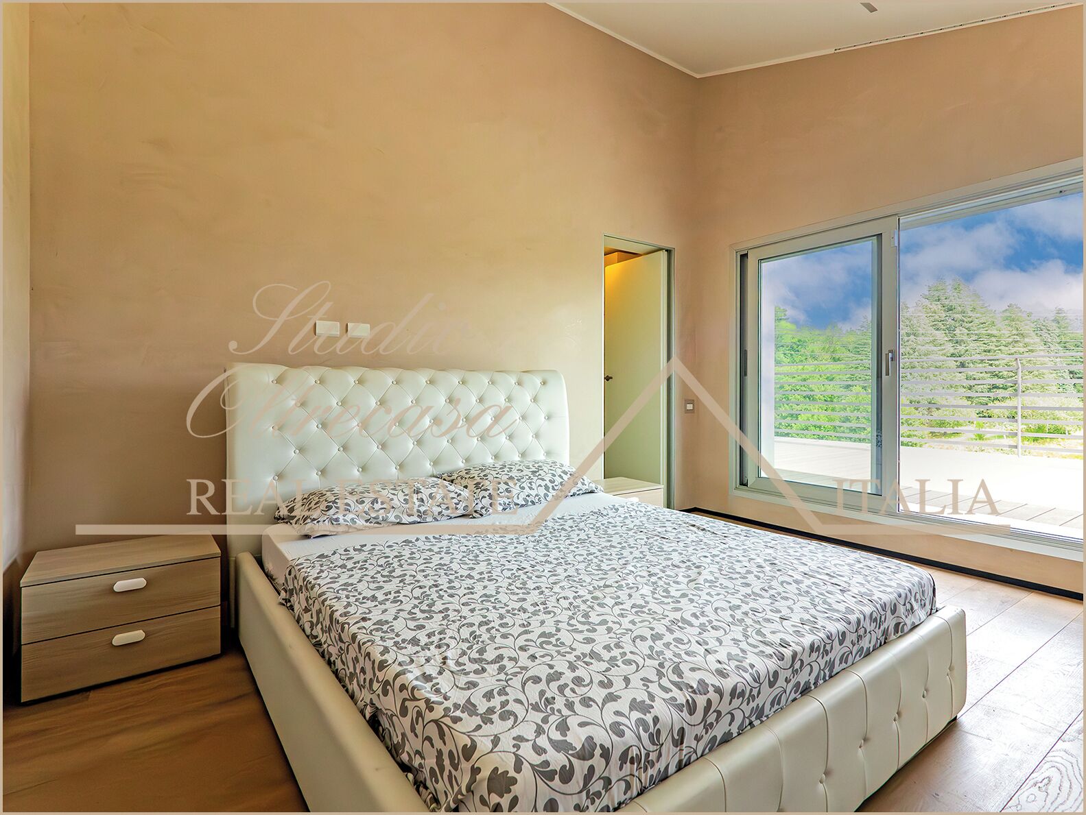 5 camere, ferro/asse da stiro, Wi-Fi, lenzuola