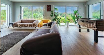 Stunning Villa with heated pool near Como