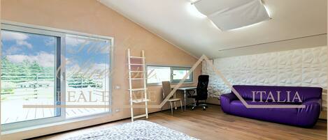 5 makuuhuonetta, silitysrauta/-lauta, Wi-Fi, vuodevaatteet