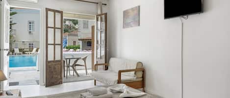 1 bedroom, free WiFi, bed sheets