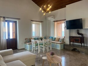 Living area - Petalo House in Symi (Simi)