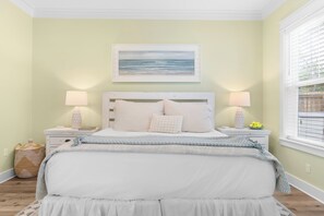 6 bedrooms, iron/ironing board, travel cot, free WiFi - Priv Heated Pool + Hot Tub, Boat-Friendly, Sleeps 16! | One For All by AvantStay (Santa Rosa Beach)